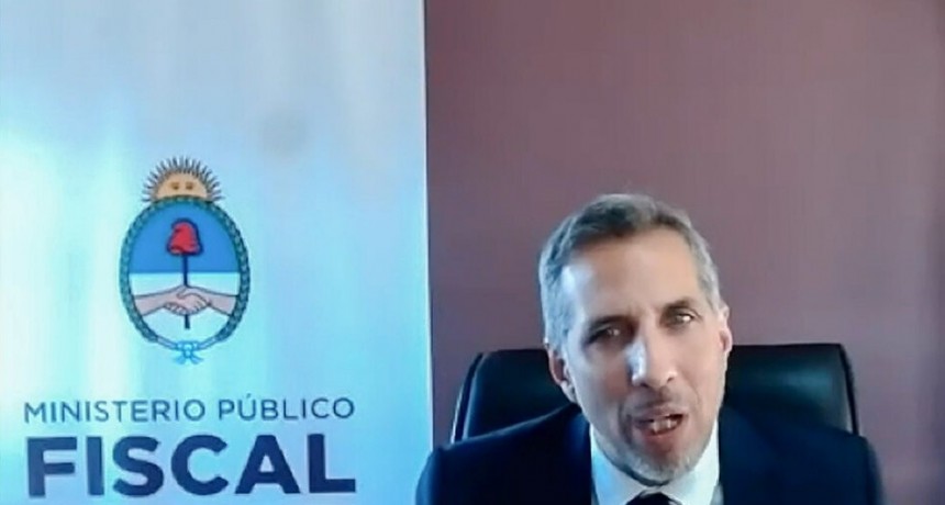 RADIOKTUBRE INFO..- Causa por la obra pública de Santa Cruz: la jugada mediática del fiscal  -Por Simón Suarez..Ver mas..	