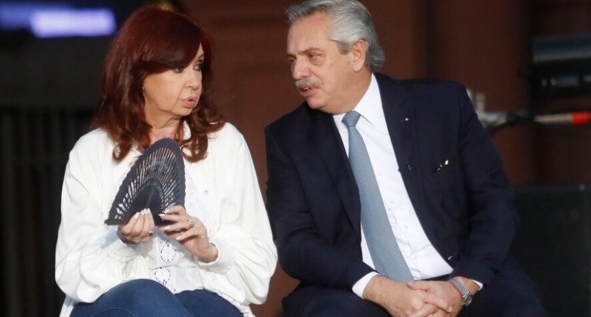 RADIOKTUBRE INFO..- Tras el pedido de condena de la fiscalía, Alberto Fernández llamó a Cristina Kirchner  -Por Simón Suarez..Ver mas..