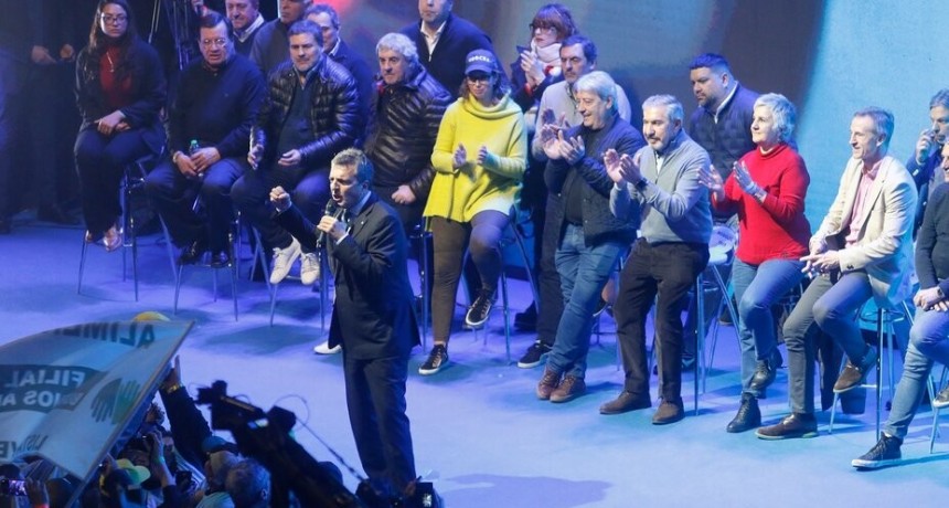 RADIOKTUBRE INFO….VOY A SER EL PRESIDENTE DE LOS TRABAJADORES   …Por Simón Suarez..Ver mas..