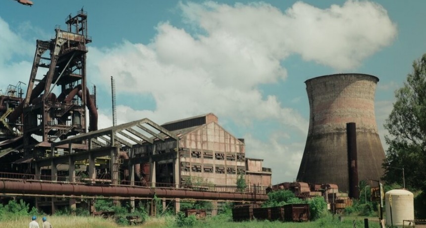 INFO DIARIOKTUBRE …. AUGE Y DECADENCIA DE UN SUEÑO INDUSTRIAL   ….Por Simòn Suàrez