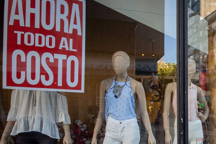 RADIOKTUBRE INFO...EL COMERCIO AFRONTA 