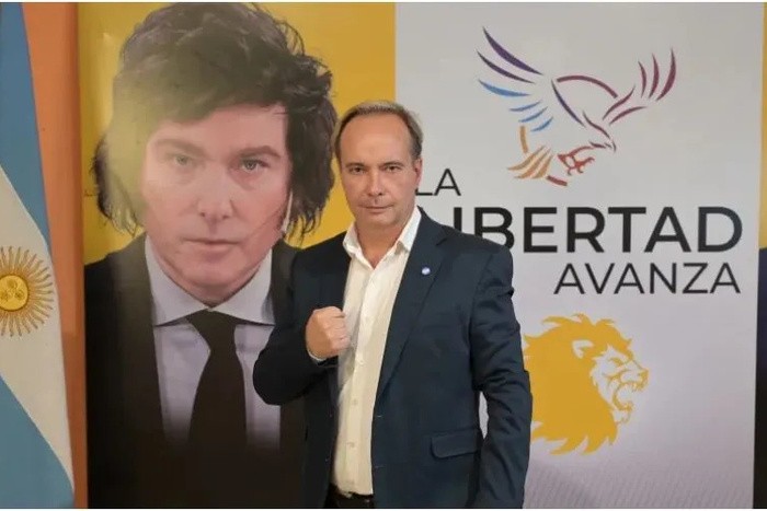 RADIOKTUBRE INFO…AFILIACIONES TRUCHAS PIDEN INDAGATORIA AL PRESIDENTE DE LLA DEL CHACO..Por Simon Suarez