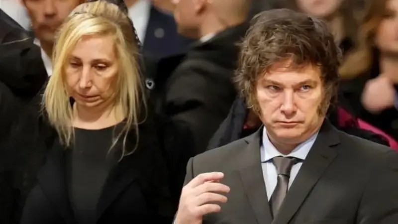 RADIOKTUBRE INFO……..MILEI SE RECLUYÓ EN OLIVOS Y PROMETIÓ VETOS    …… Por Simòn Suarez