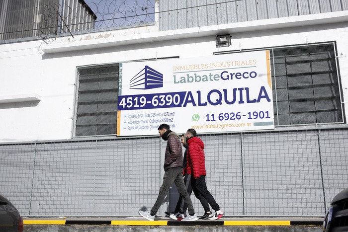 RADIOKTUBRE INFO……..  LAS PYMES LAS GRANDES PERDEDORAS  …… Por Simòn Suarez
