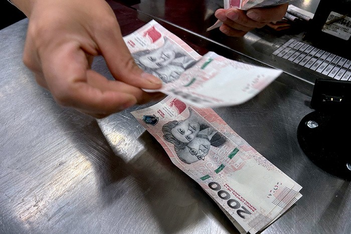 RADIOKTUBRE INFO……..OCHO DE CADA DIEZ ARGENTINOS CAMBIARON SUS HÁBITOS DE CONSUMO    …… Por Simòn Suarez