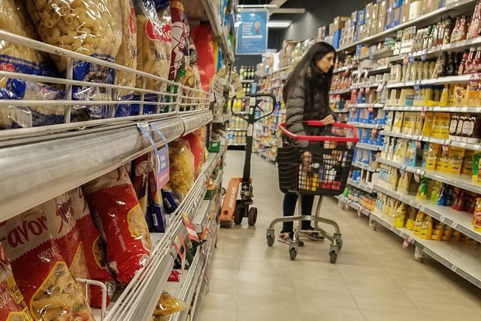 RADIOKTUBRE INFO…….. BOLSILLOS APRETADOS: SSE ENCARECEN LOS ALIMENTOS   …… Por Simòn Suarez