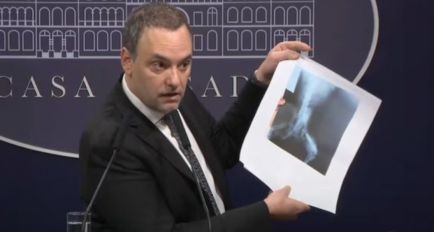 RADIOKTUBRE INFO……..  Manuel Adorni: veedor y propagador de fakes news  …… Por Simòn Suarez