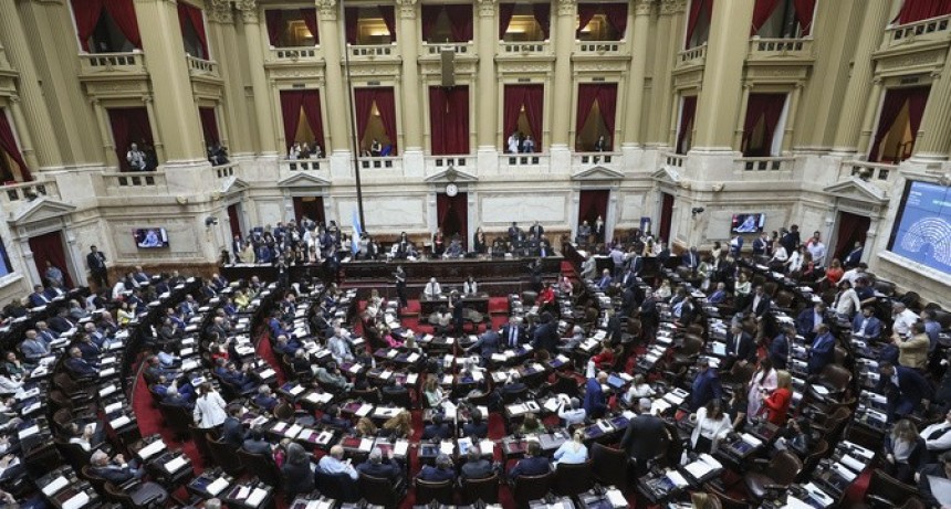 RADIOKTUBRE INFO……..   Arranca otra semana compleja para la Casa Rosada en Diputados …… Por Simòn Suarez