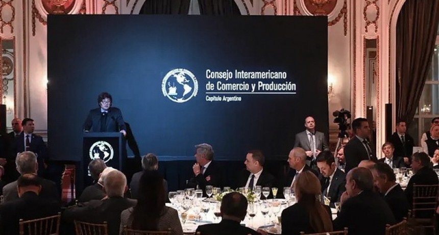 RADIOKTUBRE INFO……..  Preocupado por las coimas de Andis, Milei acusa a la 