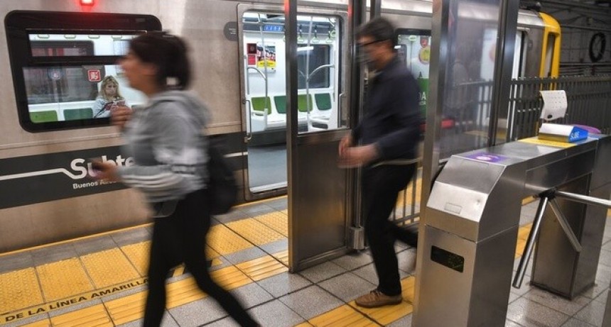 RADIOKTUBRE INFO……..  EN LA PRIMAVERA DE MIELI FLORECEN LOS AUMENTOS  …… Por Simòn Suarez