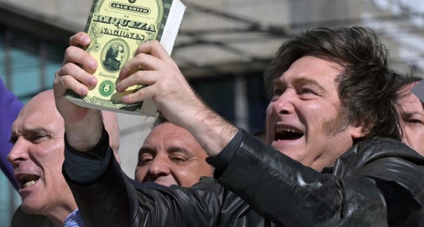 - RADIOKTUBRE INFO…….. INDIGNACIÓN DE VICTOR HUGO POR LAS COIMAS EN EL ANDIS   …… Por Simòn Suarez