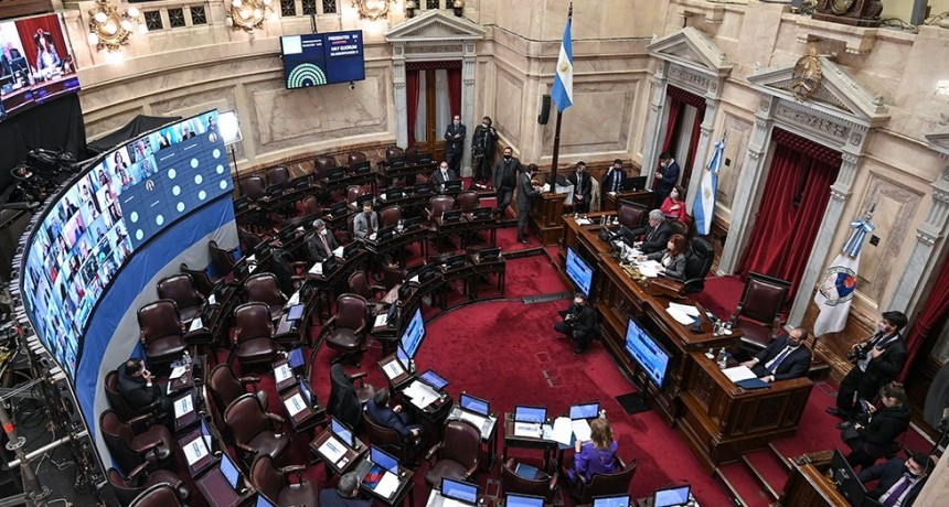 RADIOKUBRE INFO…- Acuerdo en el Senado para emitir una declaración de rechazo a Chile por la plataforma marítima.-Por  SimónSuárez Ver mas…
