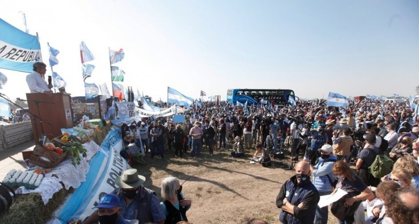 RADIOKUBRE INFO…- Para el campo, ir al paro es un dilema electoral.-Por  SimónSuárez Ver mas…