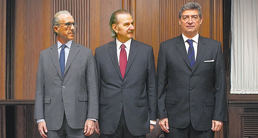 RADIOKUBRE INFO…-Corte Suprema: queda fracturada después de la elección de Horacio Rosatti -Por  SimónSuárez Ver mas…