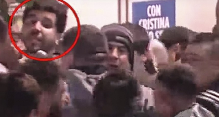RADIOKTUBRE INFO..- Quién es el hombre que quizo asesinar a Cristina Fernández de Kirchner  -Por Simón Suarez..Ver mas..	