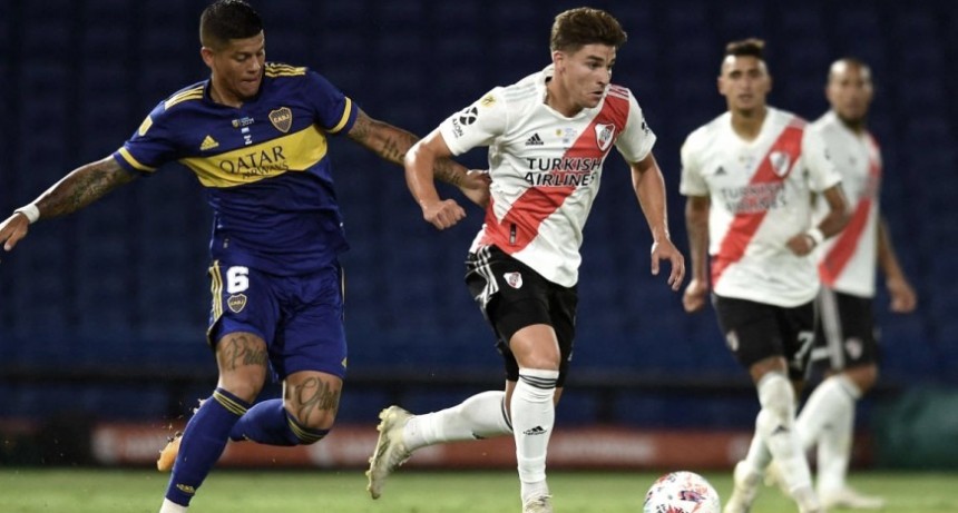 RADIOKTUBRE INFO..- BOCA Y RIVER PARALIZAN EL PAÍS POR EL SUPERCLÁSICO.  -Por Simón Suarez..Ver mas..	