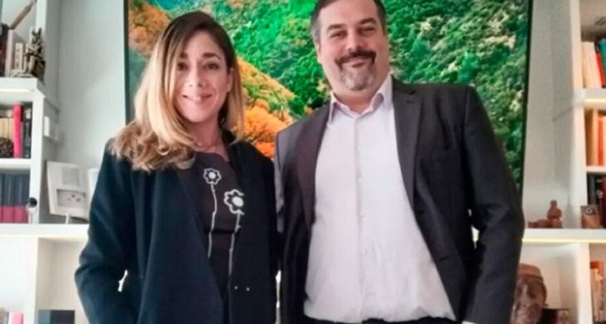 RADIOKTUBRE INFO..-  Los vínculos de los abogados de Gabriel Carrizo con la oposición -Por Simón Suarez..Ver mas..	