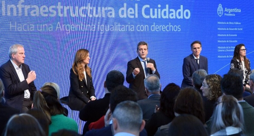 RADIOKTUBRE INFO….  Sergio Massa apuntó contra los candidatos  