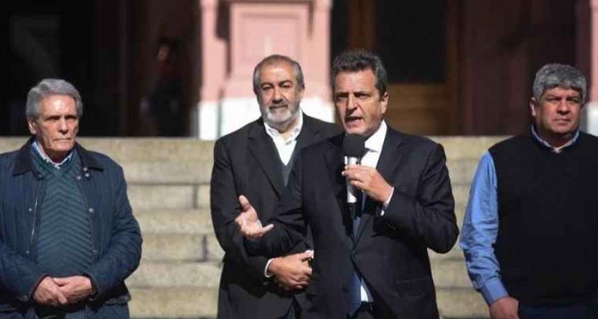 RADIOKTUBRE INFO….  Massa prepara un anuncio por el impuesto a las ganancias y la CGT moviliza a Plaza de Mayo  ….Por Simòn Suàrez