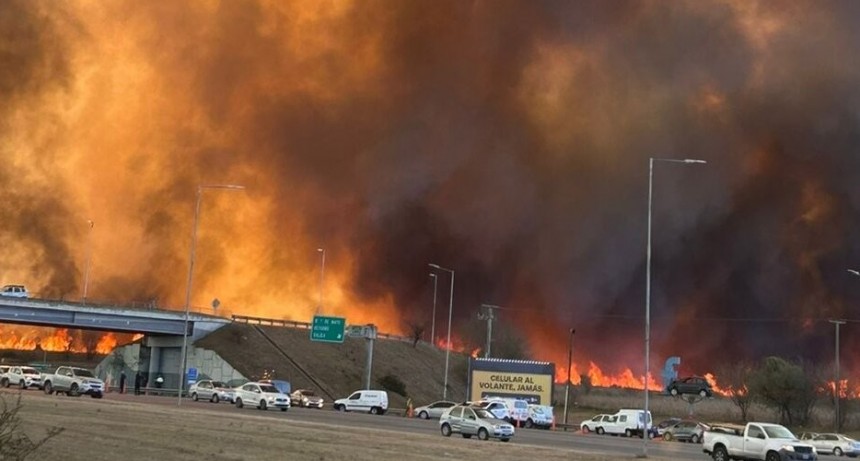 RADIOKTUBRE INFO…EL FUEGO NO TIENE PIEDAD EN CORDOBA…..Por Simon Suarez