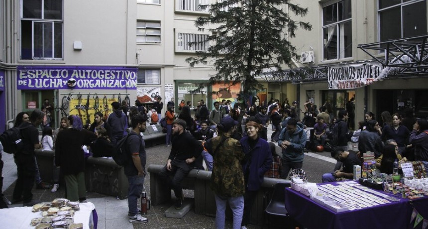 RADIOKTUBRE INFO…EL PERONISMO GANÓ EN LOS CENTROS DE ESTUDIANTES DE LA UBA…..Por Simon Suarez