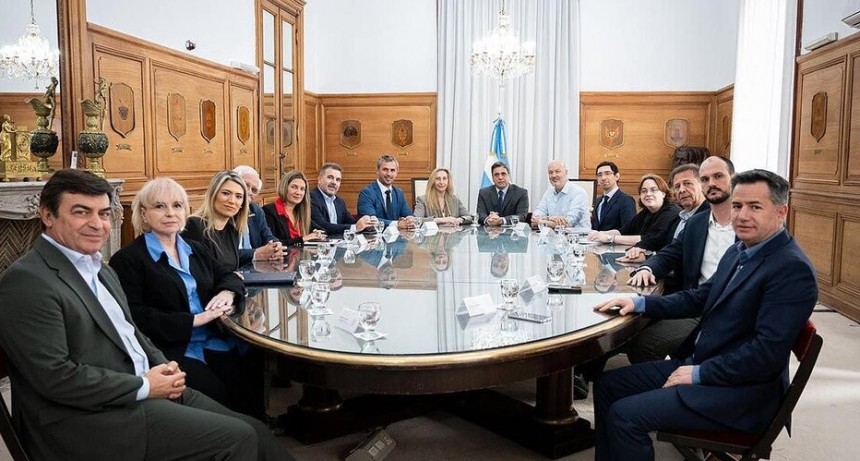 RADIOKTUBRE INFO…ROSACAS EN LA ROSADA PARA GARANTIZAR EL EVETO CONTRA LOS JUBILADOS.…..Por Simon Suarez