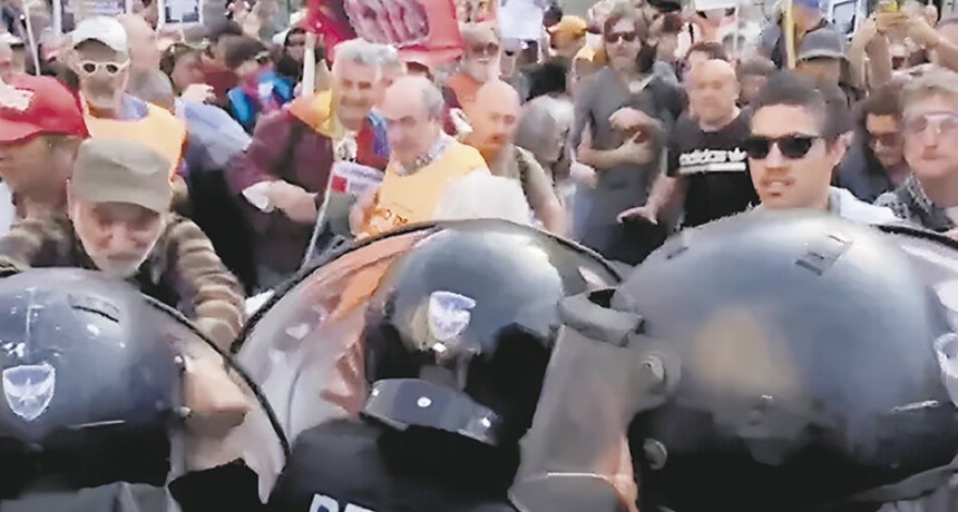RADIOKTUBRE INFO…UNA REPRESIÓN DE 