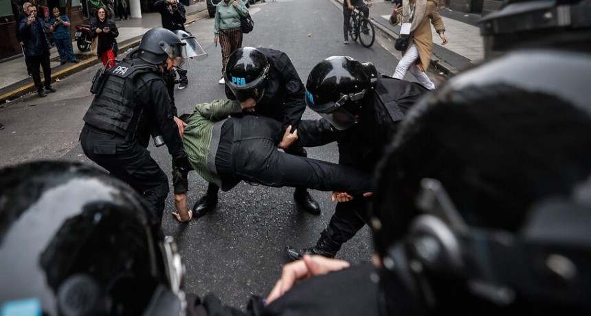 RADIOKTUBRE INFO…EL REGRESO DE LA DOCTINA DEL ENEMIGO INTERNO..Por Simon Suarez