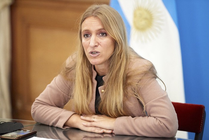 - RADIOKTUBRE INFO……..  LA DIPUTADA CARIGLIANO: Cuestionó los recurrentes ataques a Cristina Kirchner …… Por Simòn Suarez