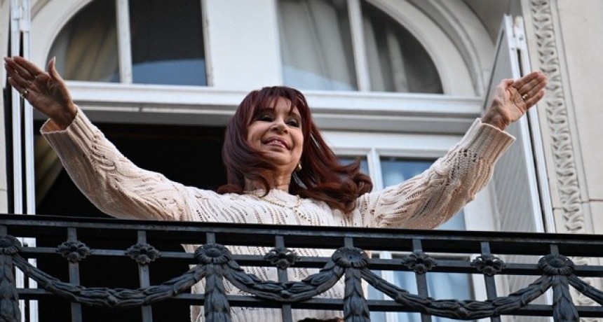 - RADIOKTUBRE INFO……..  CRISTINA ENVIÓ UN MENSAJE A LA MILIANCIA ANTE LAS ELECCIONES BANAERENCE  …… Por Simòn Suarez