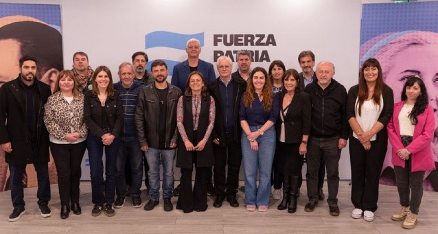 - RADIOKTUBRE INFO……..  FUERZA PATRIA, YA CON LA CABEZA EN OCTUBRE  …… Por Simòn Suarez