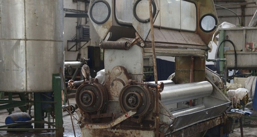 - RADIOKTUBRE INFO……..  MILEI DESTRUYE EL DOBLE DE EMPRESA QUE MILEI  …… Por Simòn Suarez