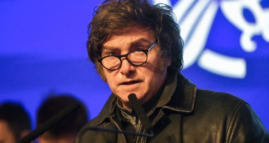 - RADIOKTUBRE INFO……..GOLPEADO MILEI RENIÓ A SU TROPA PARA ORDENAR SU CAMPAÑA    …… Por Simòn Suarez