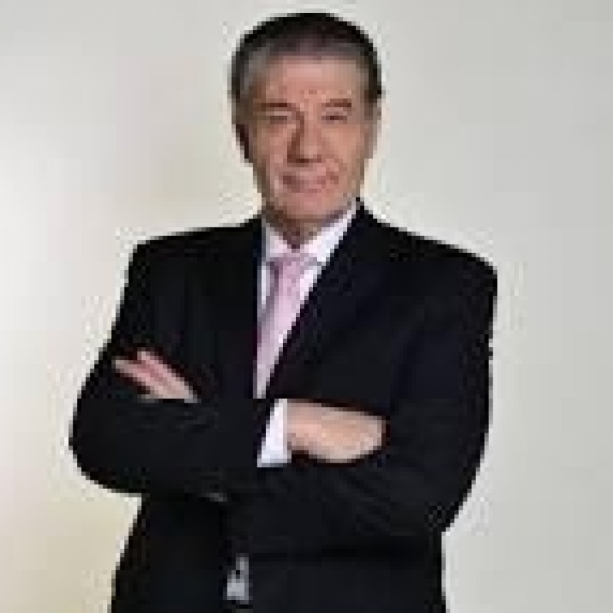 - RADIOKTUBRE INFO……..  VHM TRATÓ DE LADRI Y FUGADOR A CAPUTO  …… Por Simòn Suarez