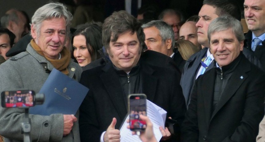 - RADIOKTUBRE INFO……..  LA TRAICION DE MILEI Y EL TOTO CAPUTO AL CAMPO  …… Por Simòn Suarez