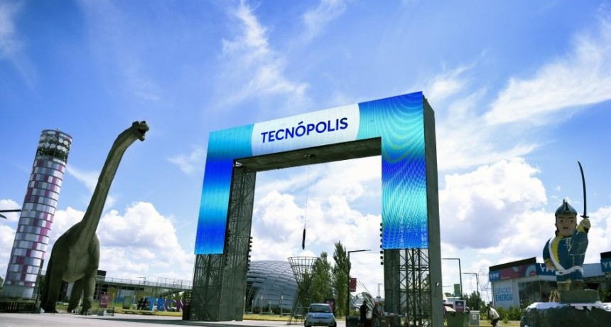 RADIOKUBRE INFO…- REABRE TECNOPOLIS CON SORPRESAS Y PROPUESTAS CIENTÍFICAS Y TECNOLÓGICAS..-Por  SimónSuárez Ver mas…