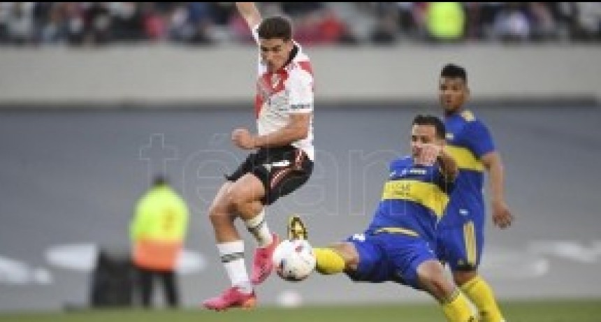 RADIOKTUBRE  INFO…- River, ante su gente y con una gran tarde de Álvarez, venció a Boca y es puntero-Por  SimónSuárez Ver mas…
