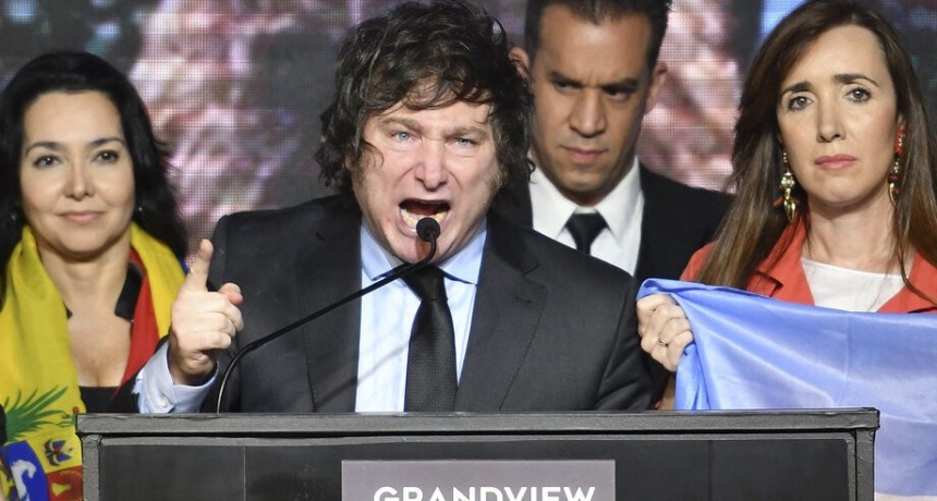 RADIOKTUBRE INFO….Javier Milei difundió una fake news relacionada a Agustín Rossi    ….Por Simòn Suàrez