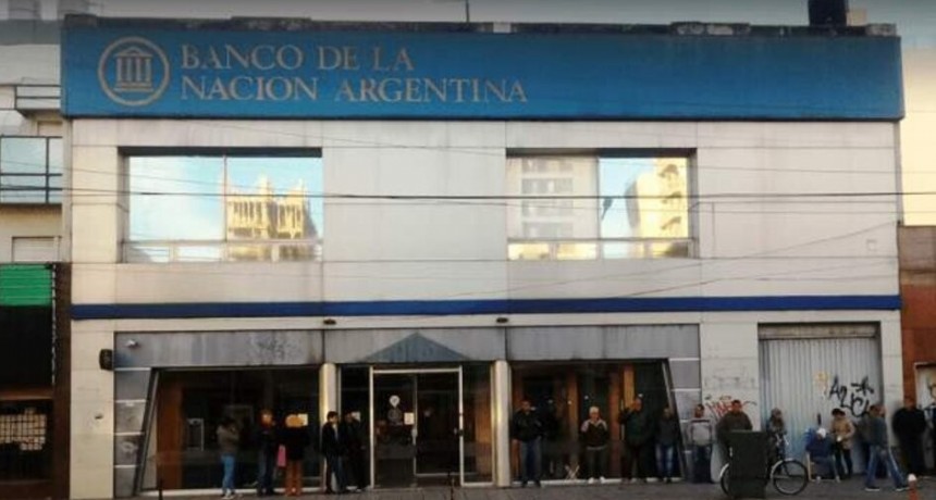 RADIOKTUBRE INFO…MILEI CIERRA 9 SUCURSALES DEL BANCO NACIÓN EN LA PAMPA..Por Simon Suarez