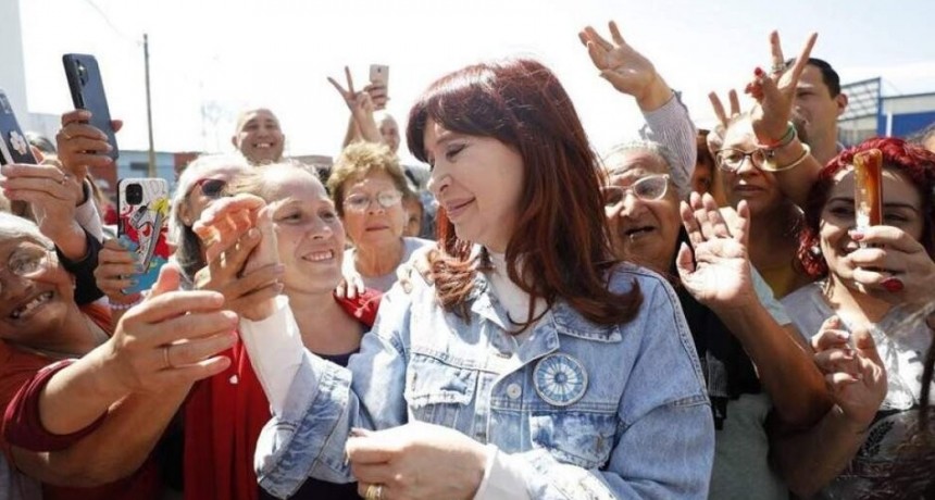 RADIOKTUBRE INFO…CRISTINA CADA VEZ MAS CERCA DE CONDUCIR EL PJ..Por Simon Suarez