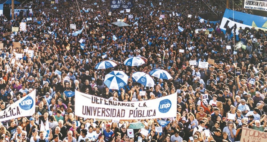 RADIOKTUBRE INFO…VOX POPULI..Por Simon Suarez