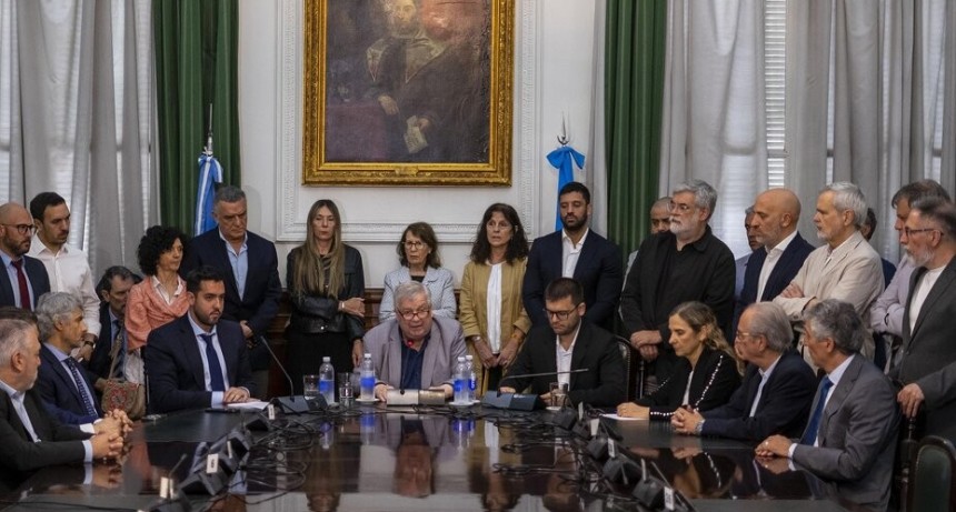 RADIOKTUBRE INFO…EL GOBIERNO DE MILEI CONTRA LAS UNIVERSIDADES..Por Simon Suarez