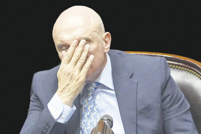 - RADIOKTUBRE INFO…….. LAS DEMOLEDORAS ACUSACIONES A ESPER POR LAVADO DE DINERO   …… Por Simòn Suarez