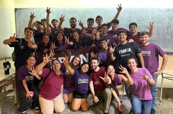 - RADIOKTUBRE INFO……..  FRANJA MORADA GANA EN LA UNNE  …… Por Simòn Suarez