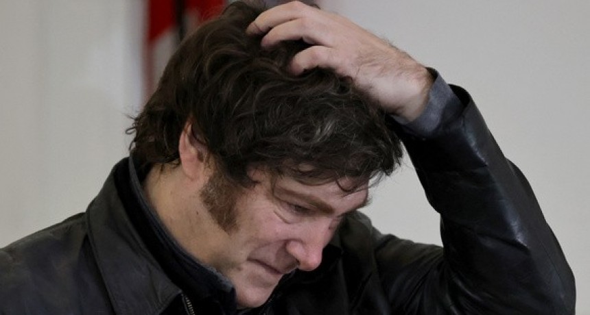 - RADIOKTUBRE INFO……..  Milei viajará al Norte para olvidar el Sur  …… Por Simòn Suarez