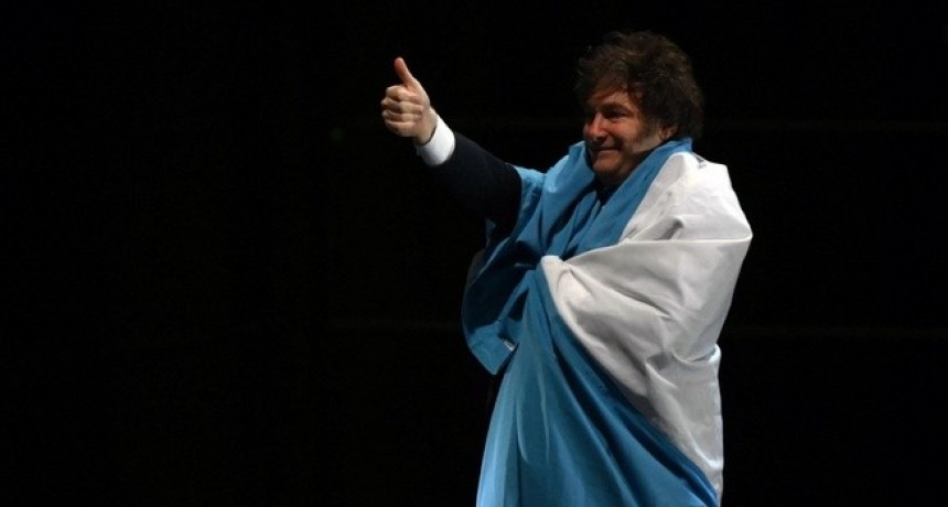 - RADIOKTUBRE INFO……..MILEI ES UN HOMBRE ROTO UN POBRE TIPO QUE PROVOCA LÁSTIMA POR EL Y NOSOTROS    …… Por Simòn Suarez