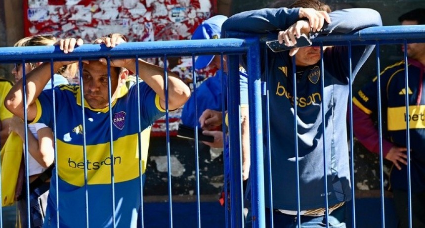 - RADIOKTUBRE INFO…….. MILES DE HINCHAS DESPIDEN A MIGUEL RUSO   …… Por Simòn Suarez