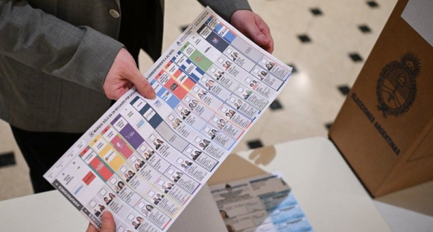 - RADIOKTUBRE INFO…….. Buscando las razones del resultado: las consultoras explican qué paso el domingo en las urnas   …… Por Simòn Suarez