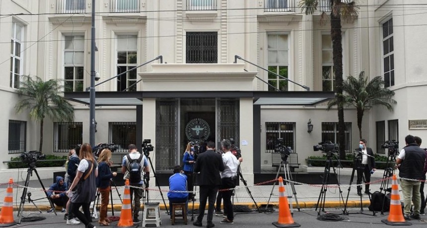 RADIOKTUBRE  INFO…-La vicepresidenta continúa con una evolución favorable -Por  SimónSuárez Ver mas…