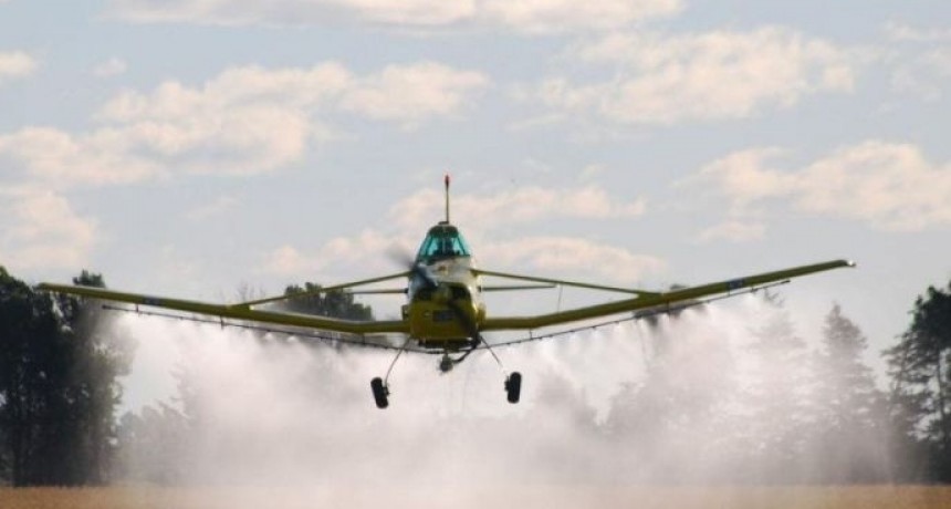 RADIOKTUBRE  INFO…- Agroquímicos: la Justicia suspendió las fumigaciones en campos de Presidencia Roca-Por  SimónSuárez Ver mas…